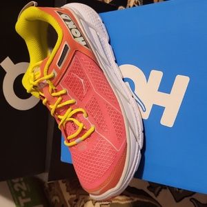 Hoka one one Clifton 1 coral white yellow Women's US 11 medium, New inbox.